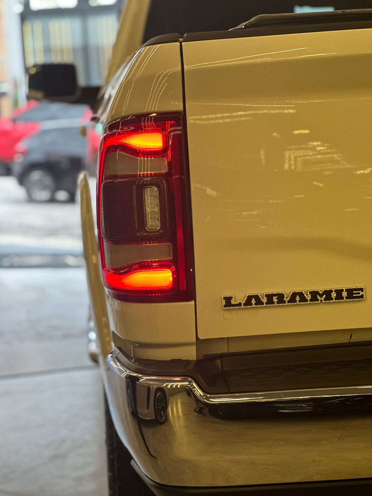Dodge Ram 2500 LARAMIE 6.7 TDI CD 4x4 Dies