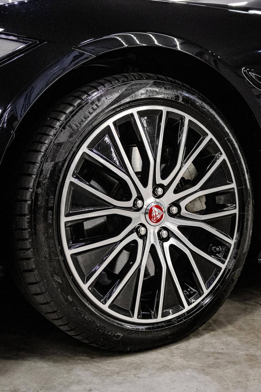 Jaguar XE 2.0 Turbocharged R-Sport Aut.