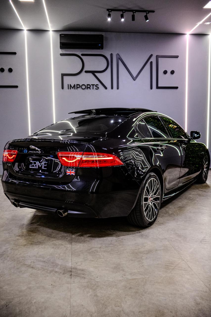 Jaguar XE 2.0 Turbocharged R-Sport Aut.