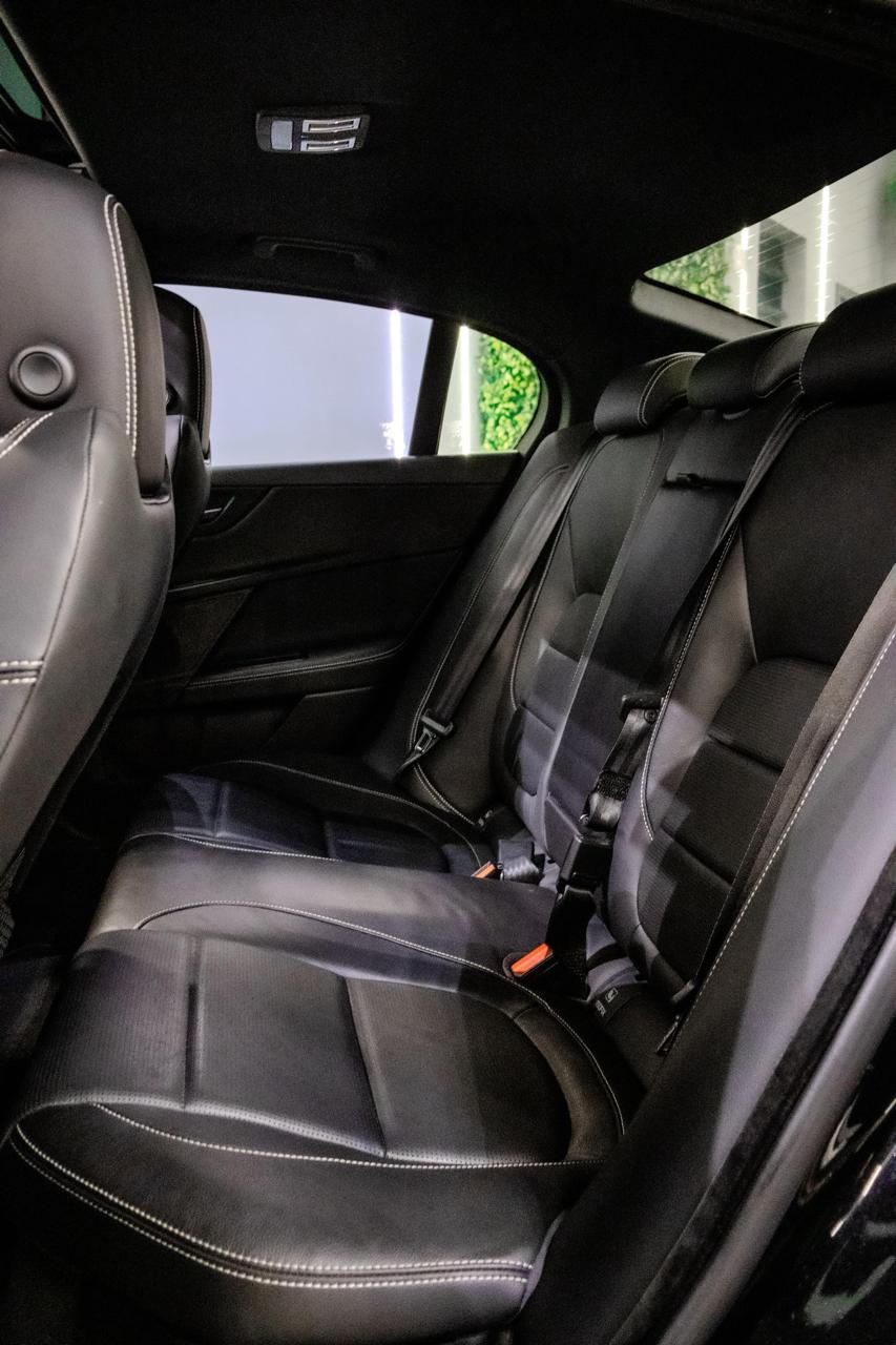 Jaguar XE 2.0 Turbocharged R-Sport Aut.