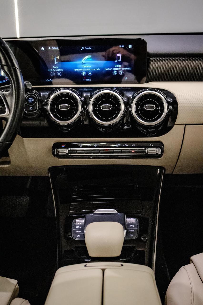 Mercedes-Benz A-250 2.0 TB HATCH ( BLINDADO )
