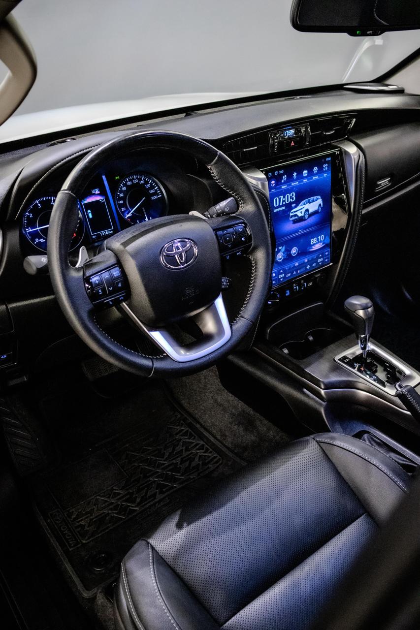 Toyota HILUX SW4 SRX ( BLINDADO )